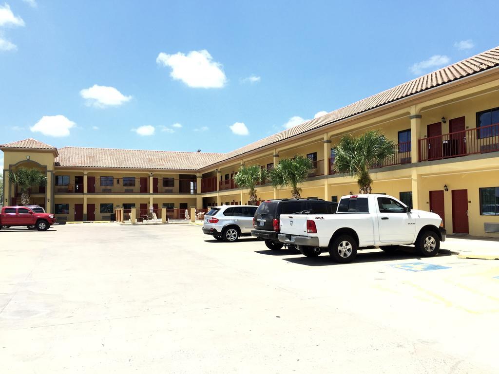 Boca Chica Inn And Suites Brownsville Extérieur photo